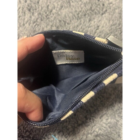 NWT Daisy Rose Summer Beach Tote Vegan Leather Handles Pom Pom Tassels & Clutch - Picture 8 of 8